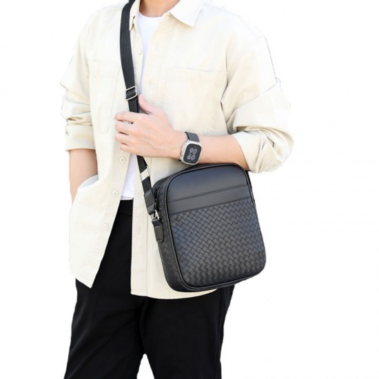 Cotton and linen fabric hanging pouch, wall storage bag, Northern European IN style dormitory behind door three-pocket hanging bag, miscellaneous items hanging pocket storage bag Cotton and linen fabric hanging pouch, wall storage bag, Northern European IN style dormitory behind door three-pocket hanging bag, miscellaneous items hanging pocket storage bag